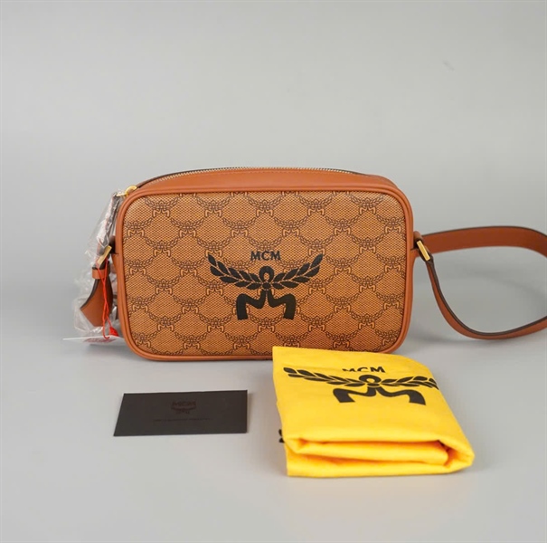 Túi MCM đeo chéo nâu sz22 KG+