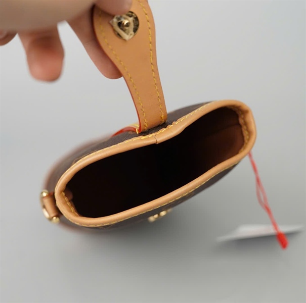 Túi LV Fold Me Pouch hoa nâu sz10 (BMC)+