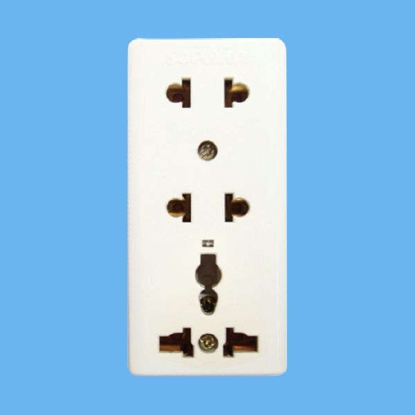 Ổ cắm 3 cửa E15