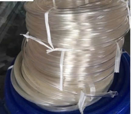 Ống nhựa trắng cân nước