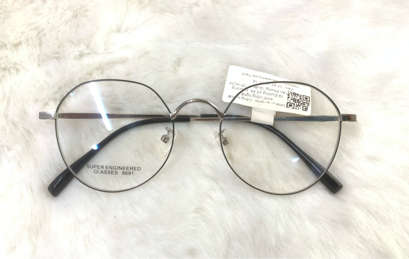 Kính kim loại SUPER ENGINEERED 8691