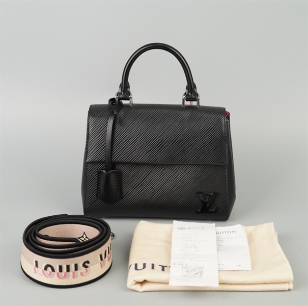 Túi LV Cluny đen sz20 (HT)+