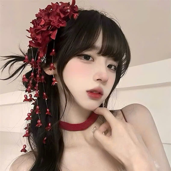 Cài tóc cô dâu hoa chùm nhỏ màu đỏ đô hoa rơi mẫu mới t3/2025