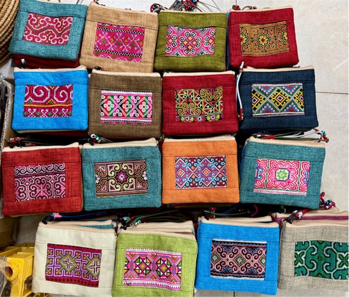 Ví chuông ngắn vải thô xịn can thổ cẩm - Embroidery purse - Usd 1.5