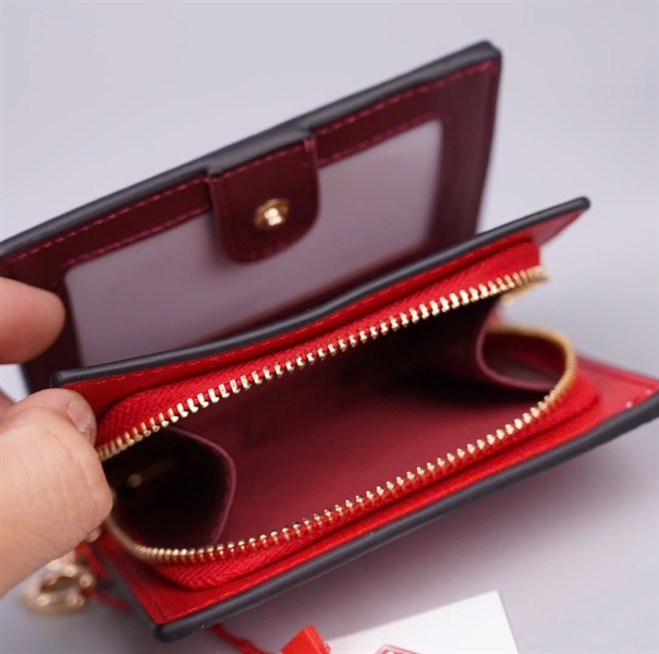 Ví Coach hồng họa tiết cherry +