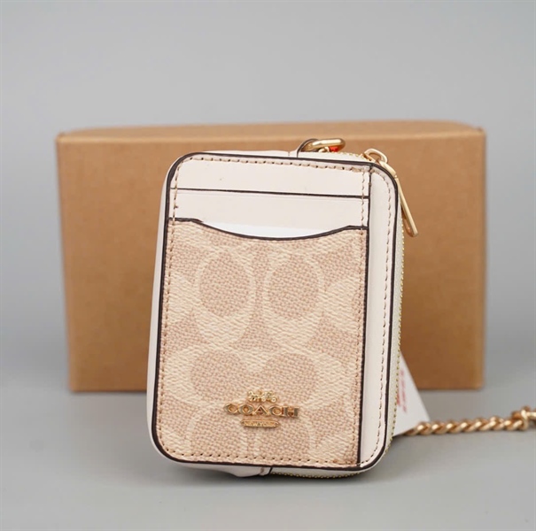 Ví Coach chữ nâu kèm xích +