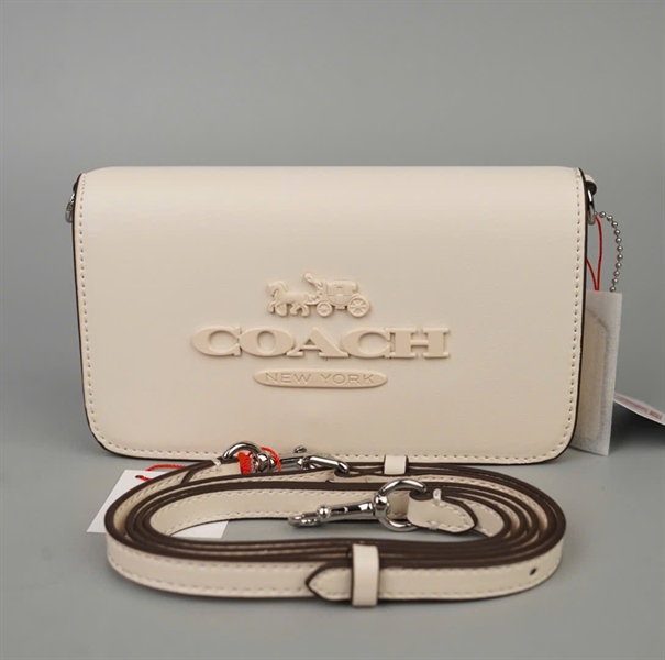 Túi Coach trắng in logo sz18 +