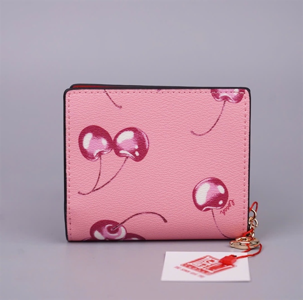 Ví Coach hồng họa tiết cherry +