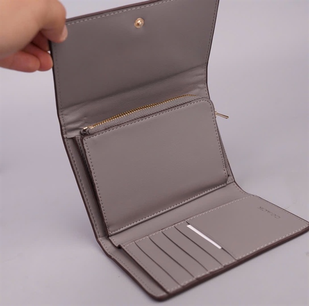 Ví Coach màu xám +