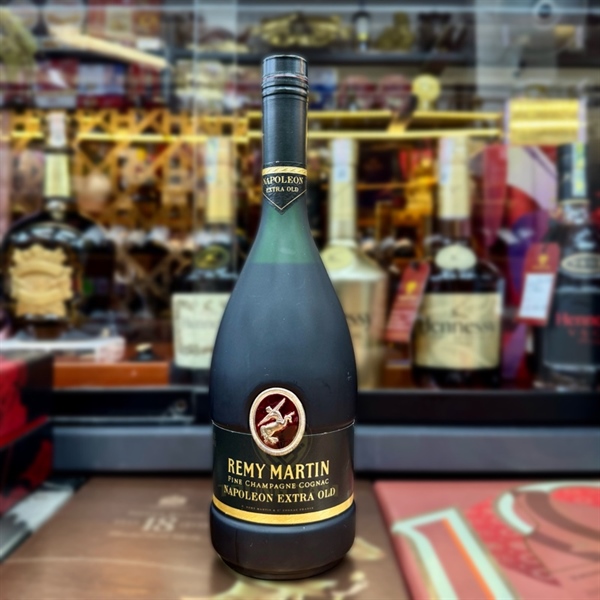 Rémy Martin Napoleon hồng ngọc 700ml 40%