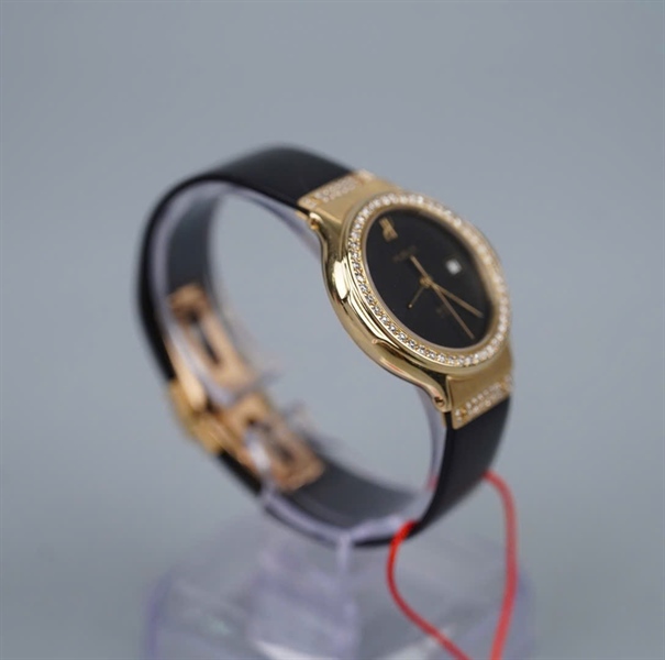 Đồng hồ Hublot vàng khối kc zin mặt tròn dây đen KG+