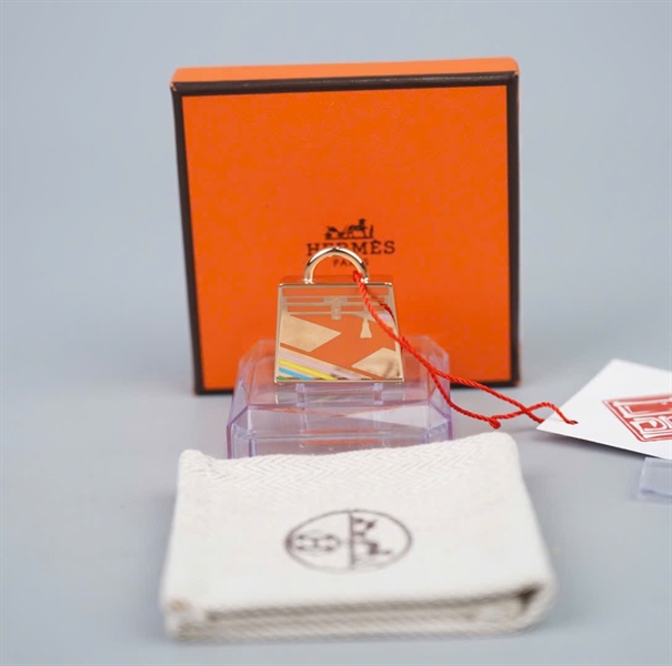 Charm Hermes vàng KG+