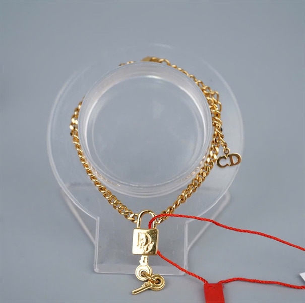 Vòng tay Dior vàng KG+