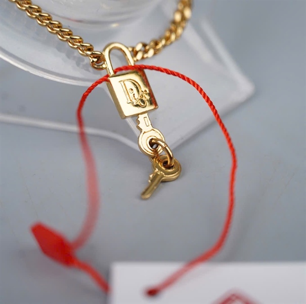 Vòng tay Dior vàng KG+