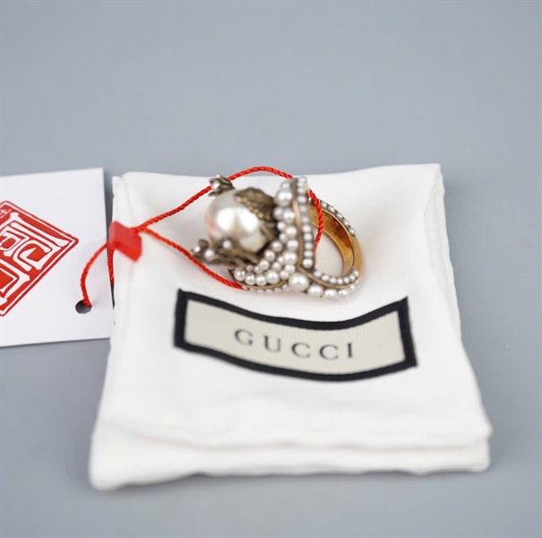 Nhẫn GG ngọc trai KG+