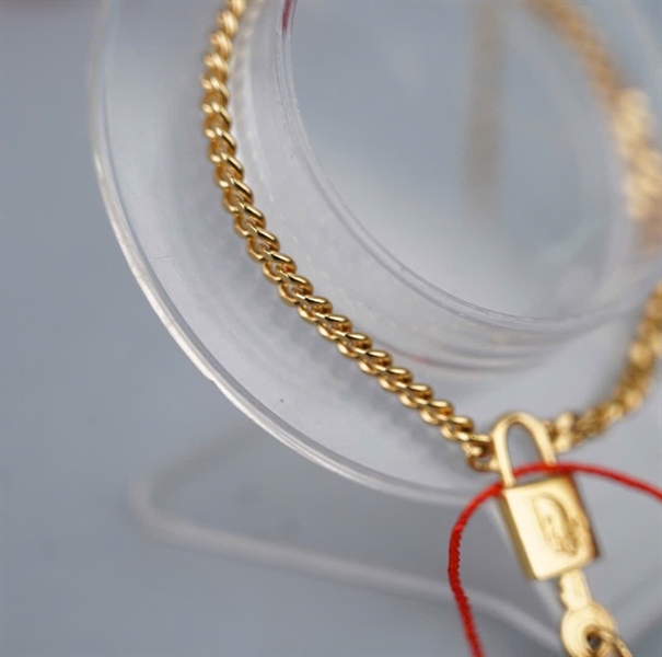 Vòng tay Dior vàng KG+