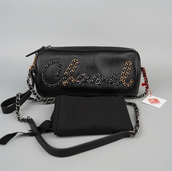 Túi Chanel đeo chéo đen logo quấn xích (29881492) sz23 +