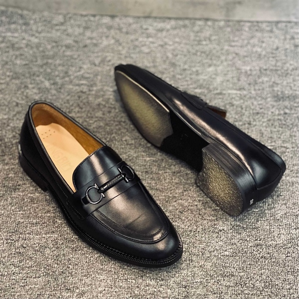 Giày Loafer Đế Da Khóa Kim Loại