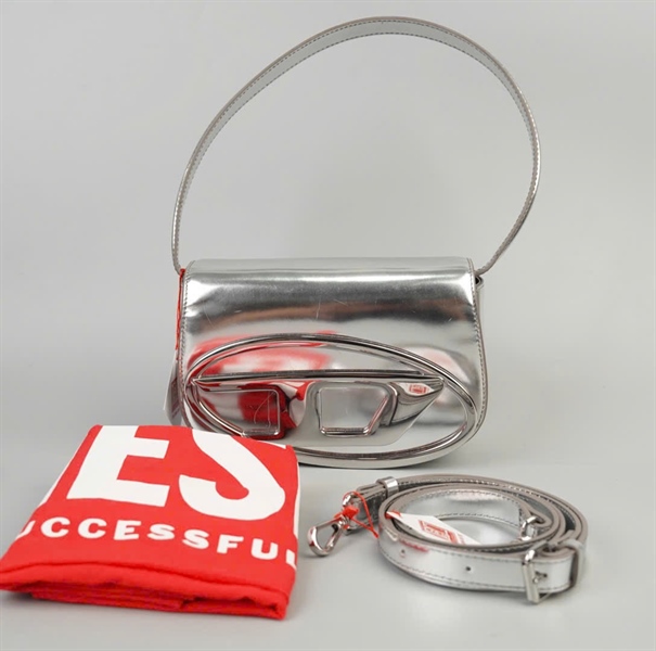 Túi Diesel màu bạc sz21 KG+