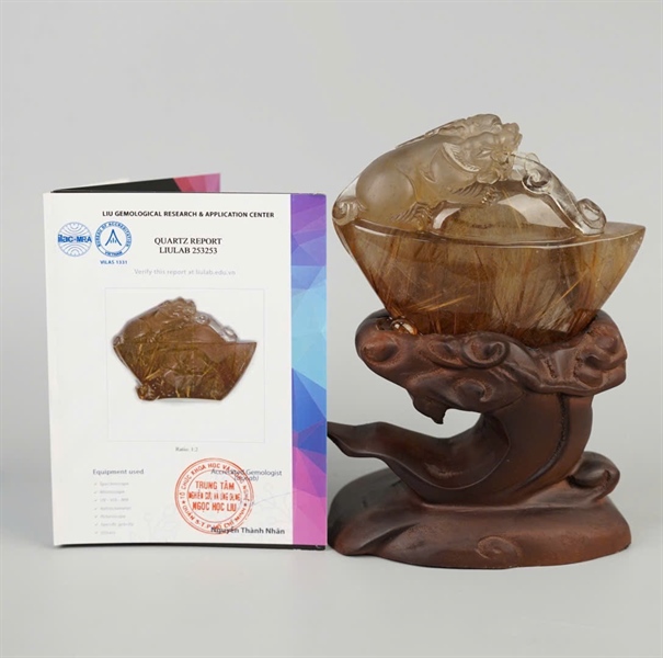 Tác phẩm Cụ Tỳ Hưu ôm vàng (253253) KG+