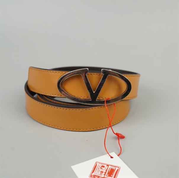 Thắt lưng Valentino nâu bản 3cm dài 120cm +