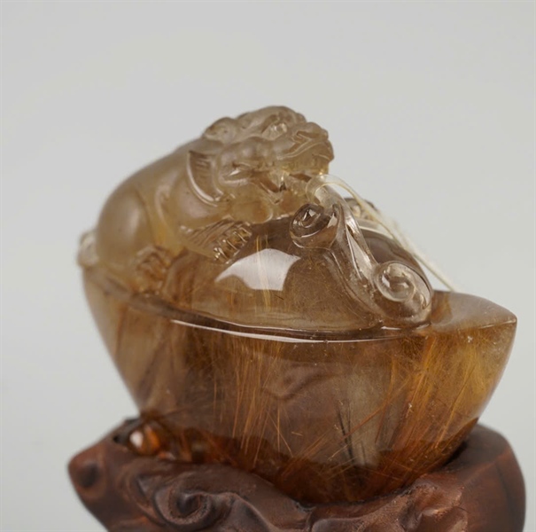 Tác phẩm Cụ Tỳ Hưu ôm vàng (253253) KG+