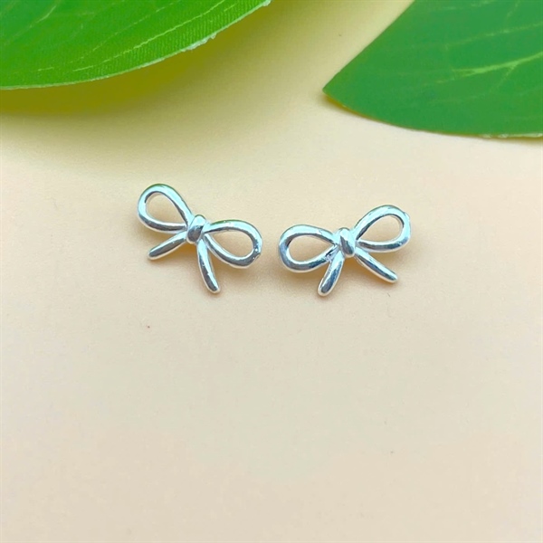 Nối hình chiếc nơ CB1735