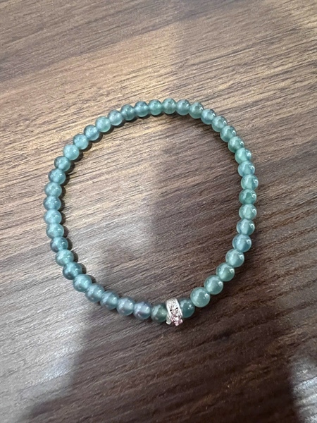 Vòng tay đá cao băng khởi quang +