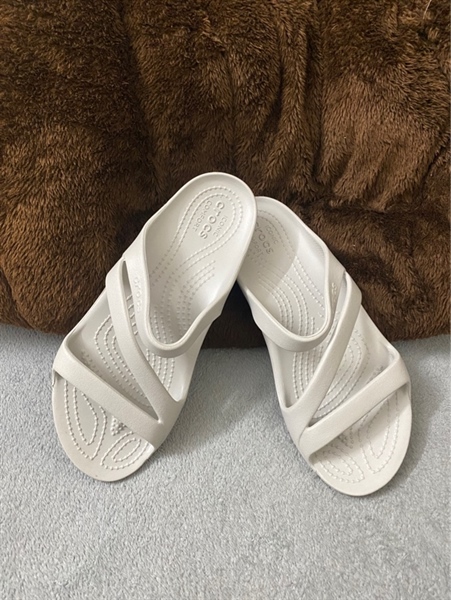 Dép sandal nữ Crocs Kadee Ii