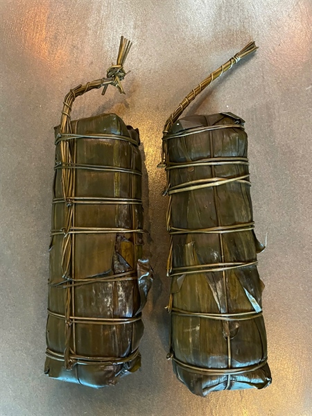 Bánh tét chuối (dây chuối ) +