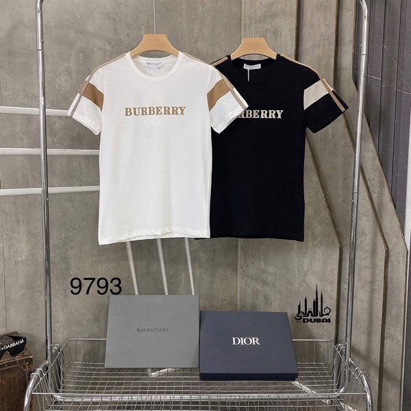 Phông ôm BURBERRY - 9793