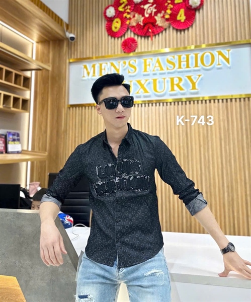LOUIS VUITON bò đen SMK743