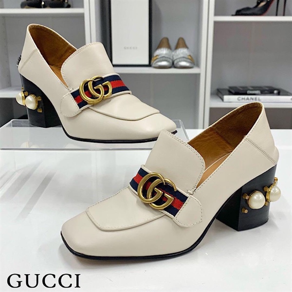 giày gucci màu trắng size 37/7,5cm chất giống auth