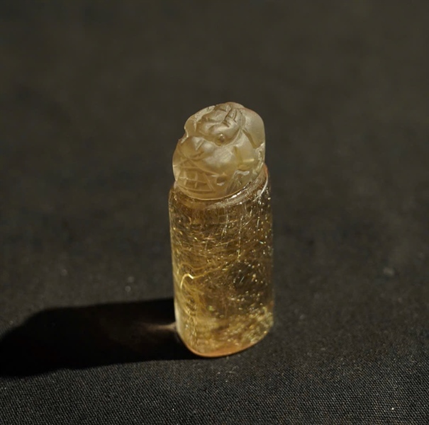 Ấn Cụ Heo tóc vàng KG+