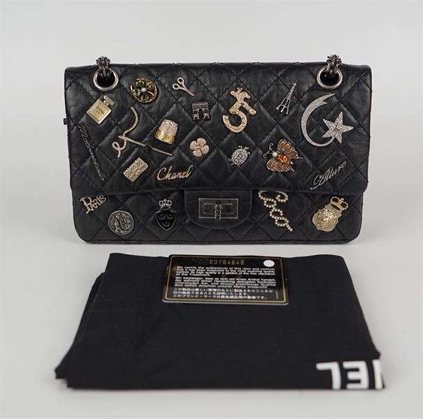 Túi Chanel charm màu đen (20764948) sz24 +