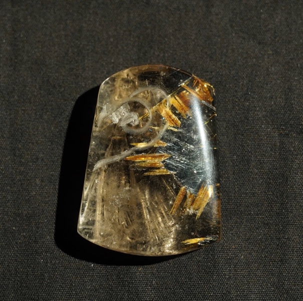 Mặt dây chúa KG+