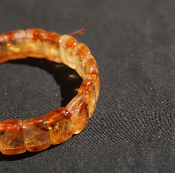 Vòng bản thạch anh tóc vàng +