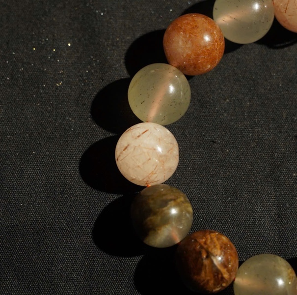 Vòng thạch anh tam tài KG+