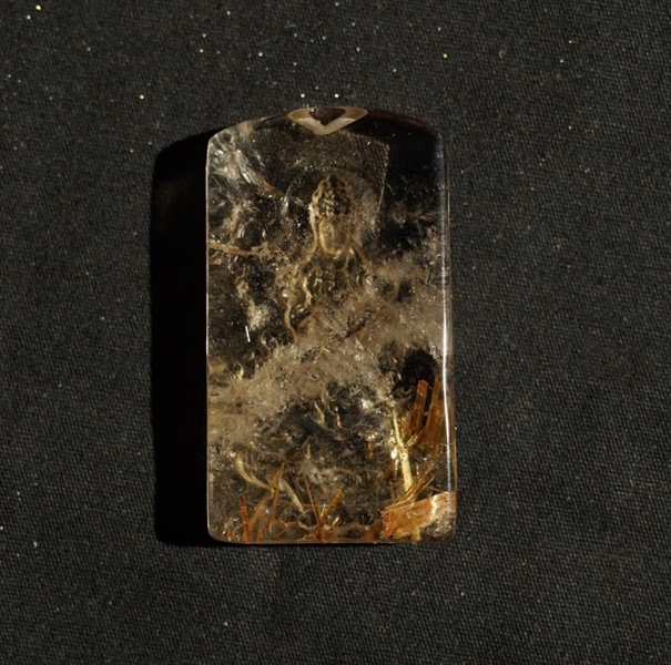 Mặt phật tóc vàng KG+