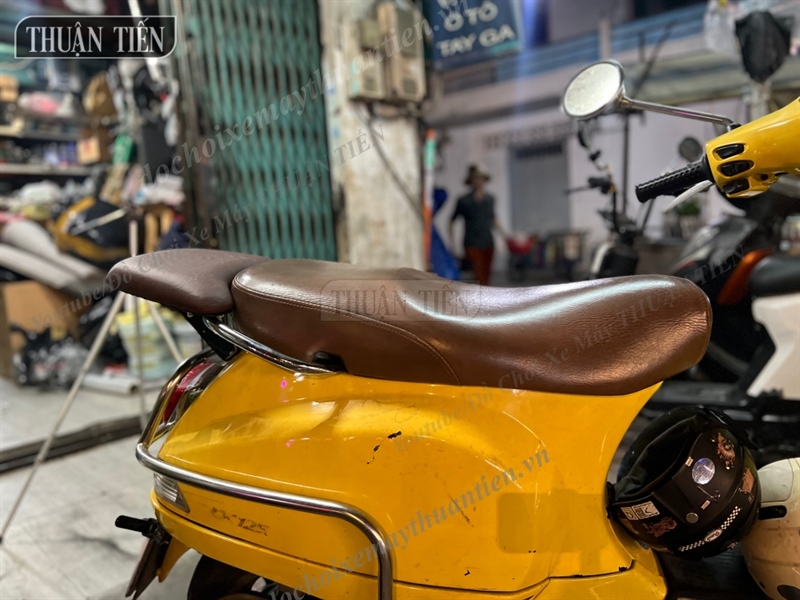 YÊN PHỤ VESPA LX
