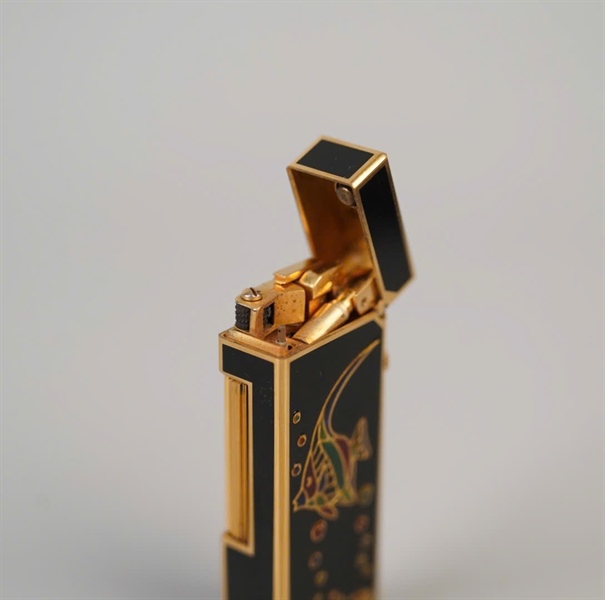 Bật lửa Dunhill đen họa tiết cá (RE24163) KG+