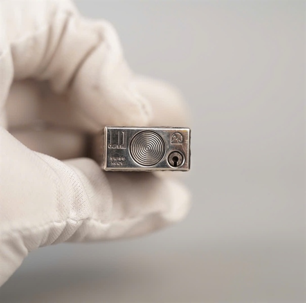 Bật lửa Dunhill bạc khắc chìm KG+