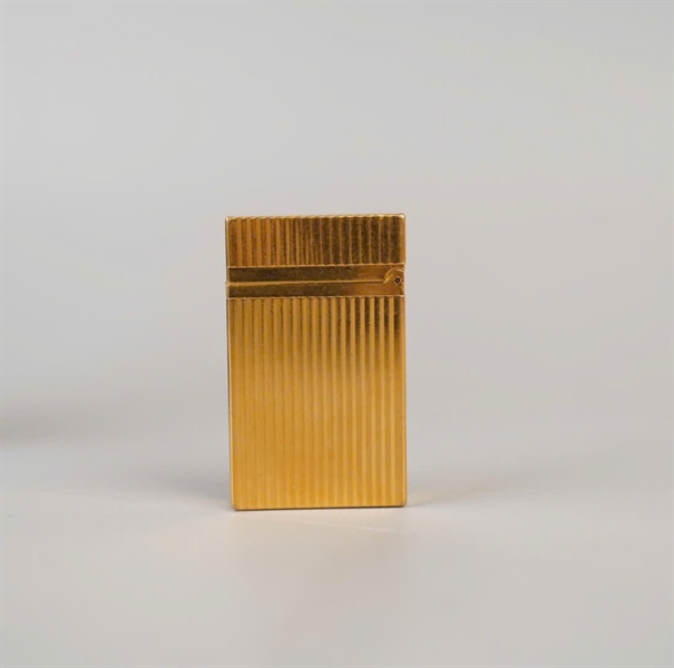 Bật lửa S.T Dupont vàng (18FJZ37) KG+