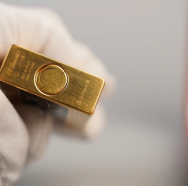 Bật lửa S.T Dupont vàng đen (2851/6000) KG+