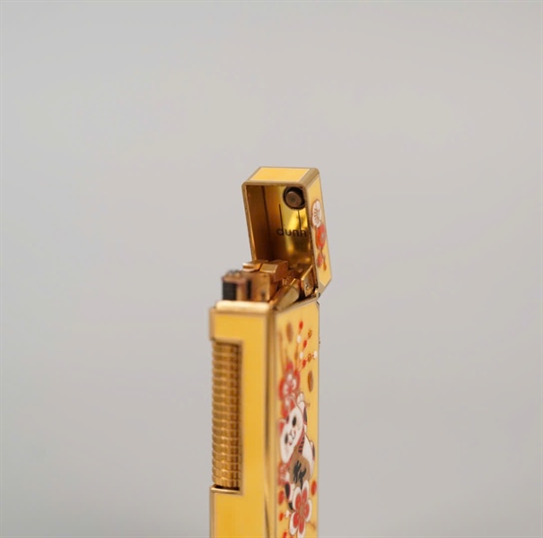 Bật lửa Dunhill vàng hình mèo (RE24163) KG+