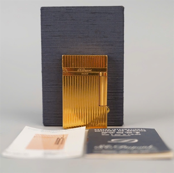 Bật lửa S.T Dupont vàng (18FJZ37) KG+