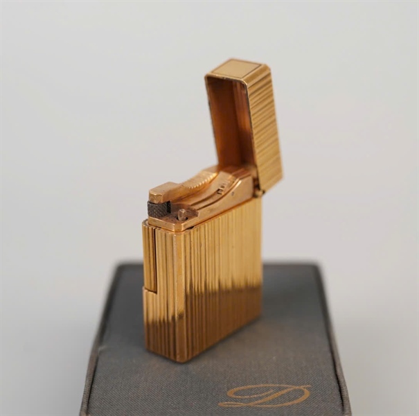 Bật lửa S.T Dupont vàng (DX6184) KG+