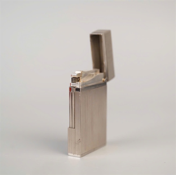 Bật lửa S.T Dupont bạc (1FAAZ78) KG+