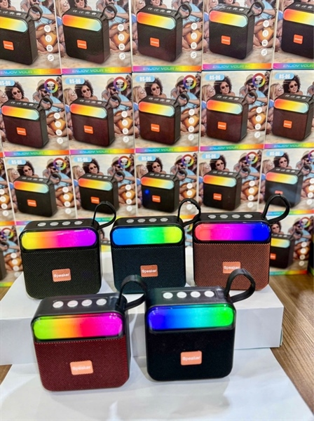 Loa bluetooth mini vuông có led (BS06)