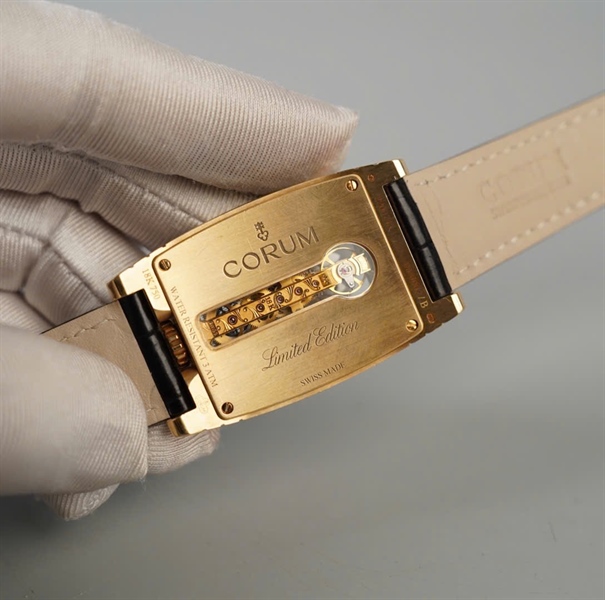 Đồng hồ Corum đen (2200743) có giấy kiểm định (HC) KG+